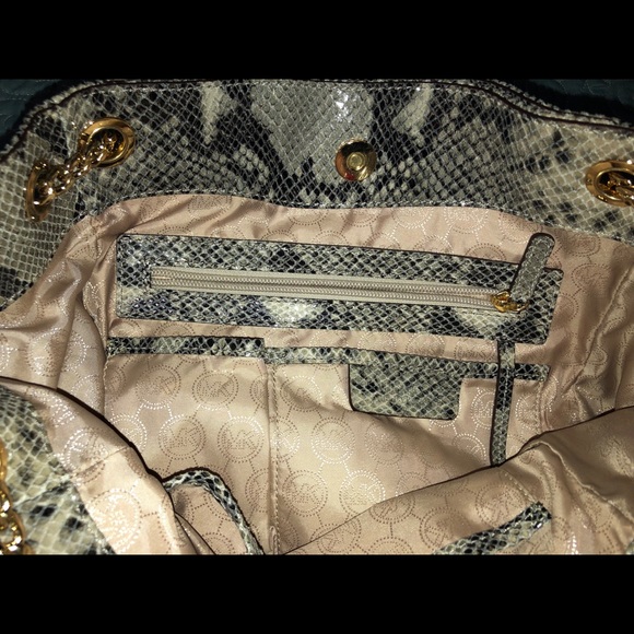 Snakeskin Tote, versatile - Picture 2 of 4